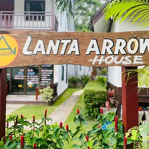 2* Semesteranläggning (resort) Lanta Arrow House