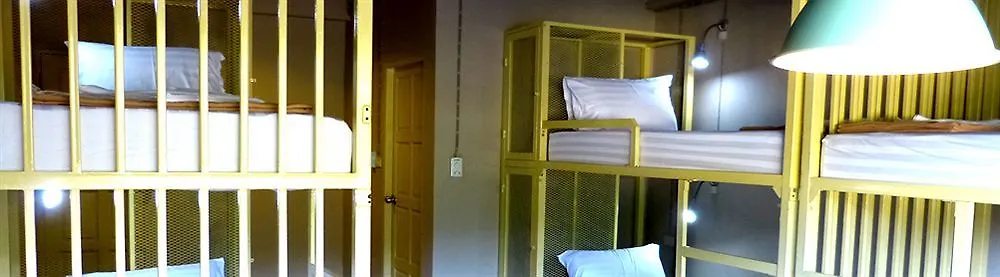 Non La Mer Hostel - Yoga&Beds Ko Lanta